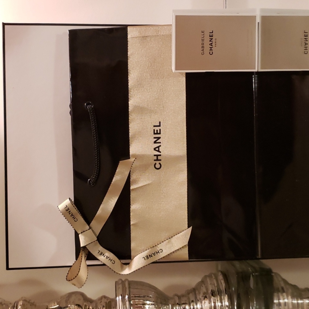 Chanel Bag & Ribbon Gift Set